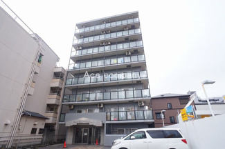 【外観】 | スーパー＆コンビニ徒歩2分圏内です♪
