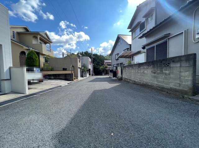 和歌山市岩橋・中古戸建・113129の前面道路含む現地写真