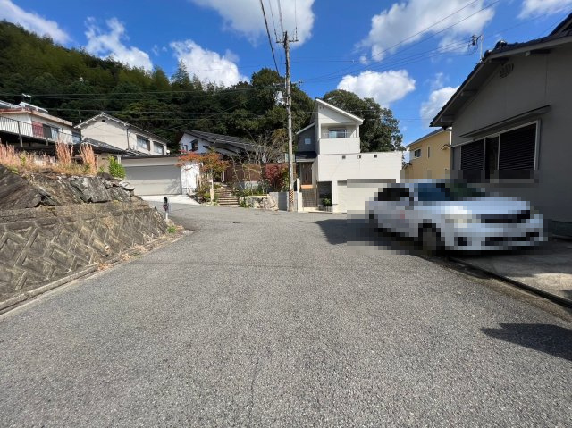 和歌山市岩橋・中古戸建・113129の前面道路含む現地写真
