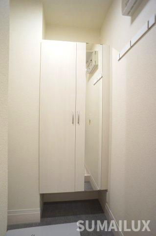 エトワール花立の玄関