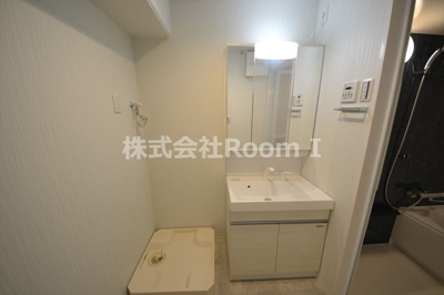 【独立洗面台】 | CITY　PAL　CREST　TANIMACHI　 | 使いやすい独立洗面台です
反転