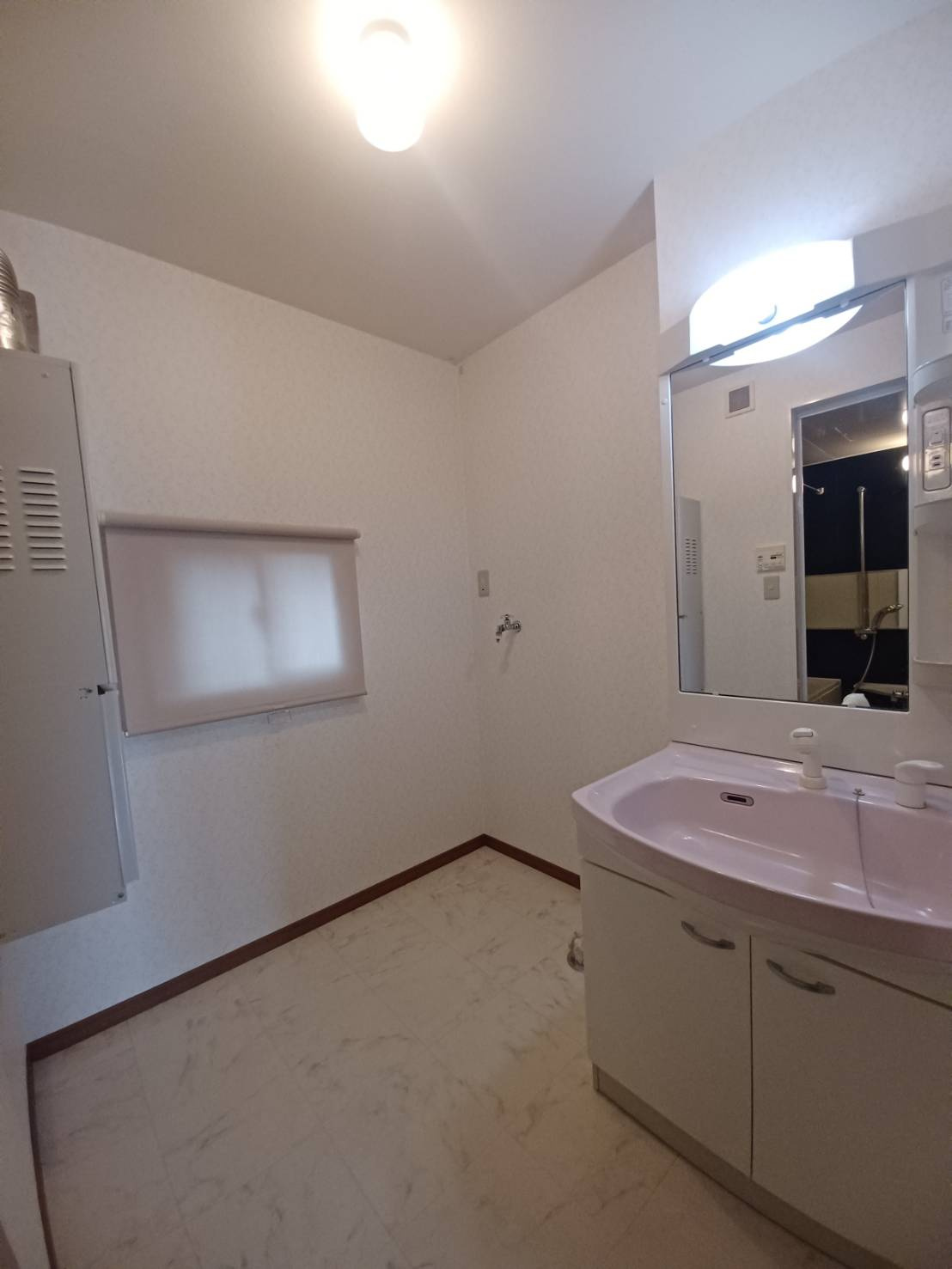 ヒーローマンション・リヴェールの洗面所