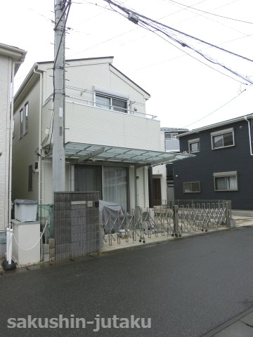 大和田　中古戸建の外観|ＬＤＫ15.7帖　リビングイン階段　トイレ２カ所　風呂１坪サイズ　カウンターキッチン　玄関収納　パントリ―　階段下収納　各居室収納あり　