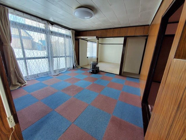 【居間・リビング】 | 北見市留辺蘂町旭西　中古売家