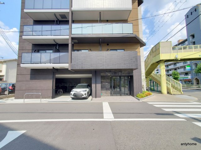 ライフフィールド塚本Grace 仲介手数料無料のエントランス