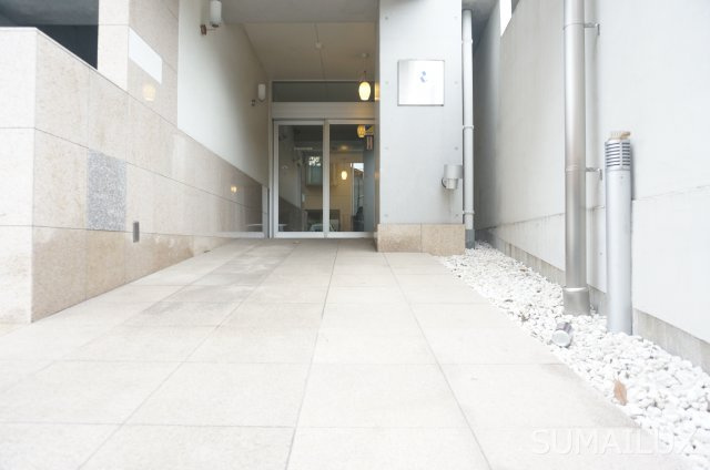 熊本市中央区九品寺１丁目の賃貸マンションのエントランス