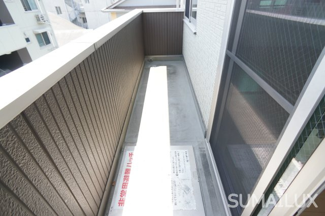 さくらそう世安一号館のバルコニー
