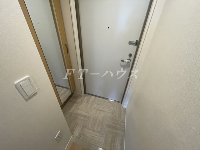 ラーハ前原の玄関