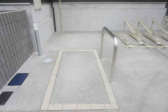 リブリ・アイリス幕張本郷のロビー