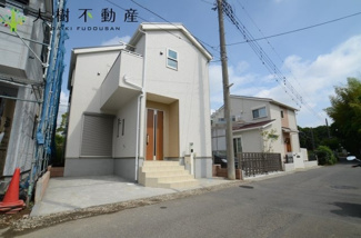 【前面道路含む現地写真】