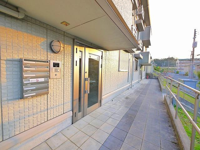 リビングタウン木津川　Ａ棟のその他共用部分|オートロックが完備されております。