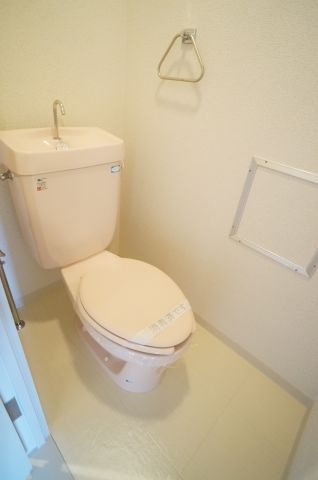 メゾンボヌールのトイレ|参考、同建物・同間取りの号室