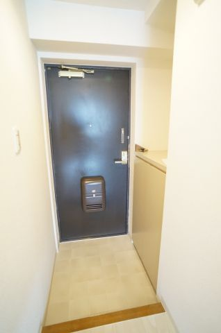 メゾンボヌールの玄関|参考、同建物・同間取りの号室