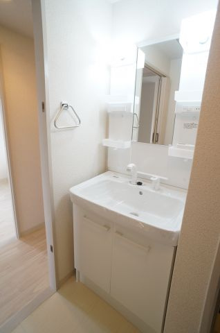 メゾンボヌールの洗面所|参考、同建物・同間取りの号室