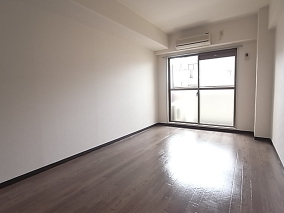 メゾン・ド・エミュウの居間・リビング