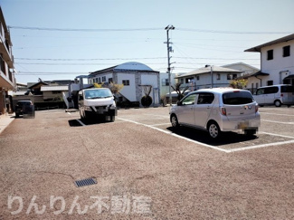 【駐車場】 | 駐車場があるので、車を買う予定の方も安心です
