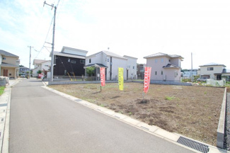 【前面道路含む現地写真】 | 川越市笠幡　建築条件なし売地　「笠幡駅」徒歩20分　敷地90坪　