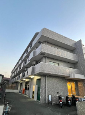 【外観】 | グランイーグル武蔵新城１ | 総戸数３３戸、平成７年１月築、管理人は日勤勤務につき管理体制良好です♪
