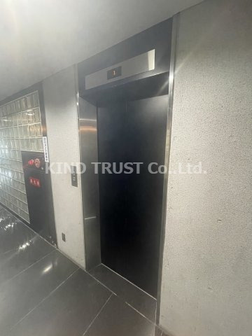 パシフィック天満橋のロビー