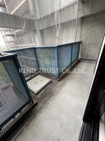 パシフィック天満橋のバルコニー|暖かな日差しのふりそそぐバルコニー