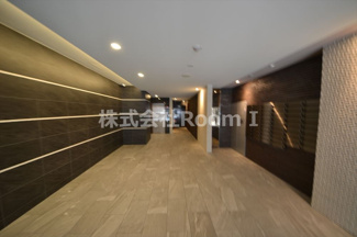 【ロビー】 | フォーリアライズ本町レクス | 建物の内部です