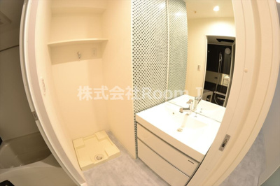 【洗面所】 | アンビシャス鎗屋町 | 忙しい朝には欠かせない洗面所です