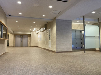 【エントランス】