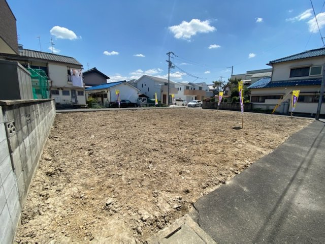 サン・タウン岸和田３丁目の前面道路含む現地写真|■南側道路ですが造成により幅員4.０mに広がります♪♪
