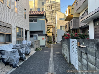 【前面道路含む現地写真】