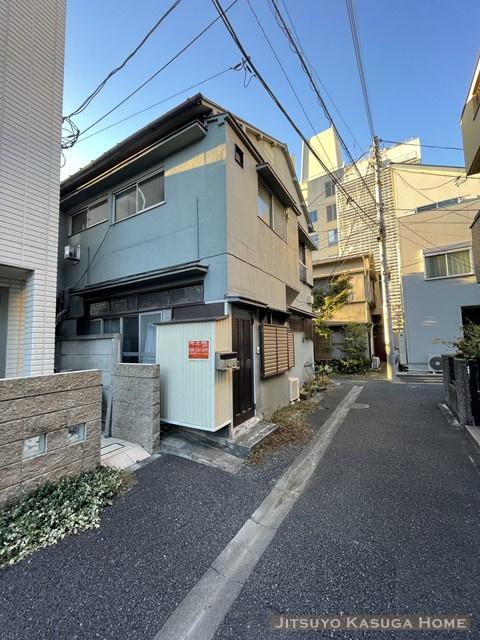 【前面道路含む現地写真】