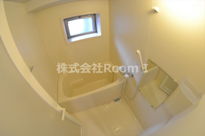 【浴室】 | KDX堺筋本町レジデンス | ゆったり過ごせるお風呂です