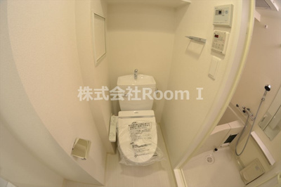 【トイレ】 | プレサンス松屋町グレース | コンパクトで使いやすいトイレです