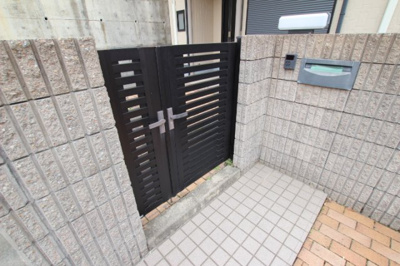 【エントランス】 | フェスタ山崎