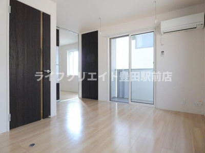 【居間・リビング】 | グランメール多摩平 | ※202号室写真