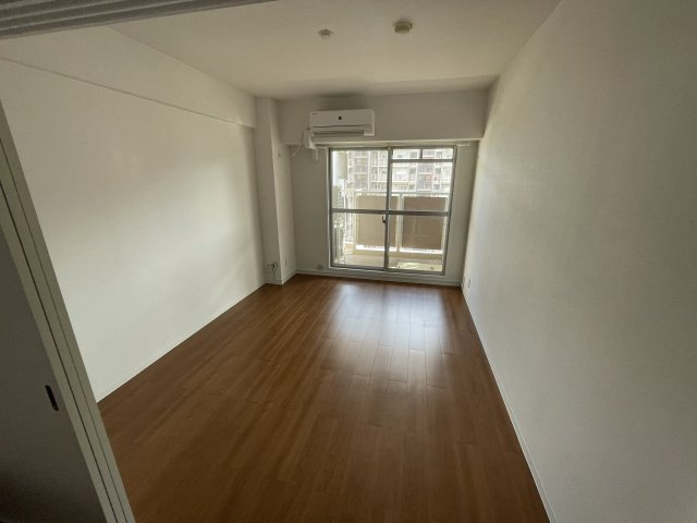 近鉄南港ガーデンハイツ２１号棟の洋室|広々とした洋室です