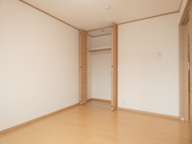 【洋室】 | Carrera | 明るいお部屋です！
