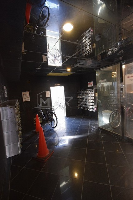 マンションタワーサイドのロビー