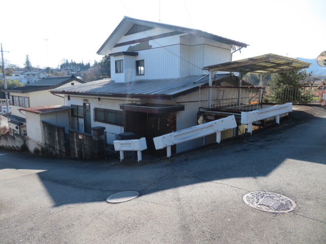 高崎市吉井町吉井川　中古の駐車場