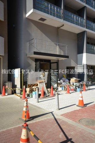 アーバネックス阿波座駅前のエントランス