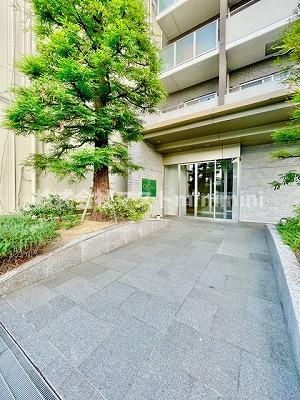 QCフラット北堀江のエントランス