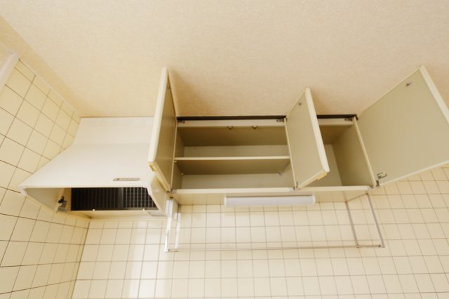 ロワイヤル東井堀12のキッチン