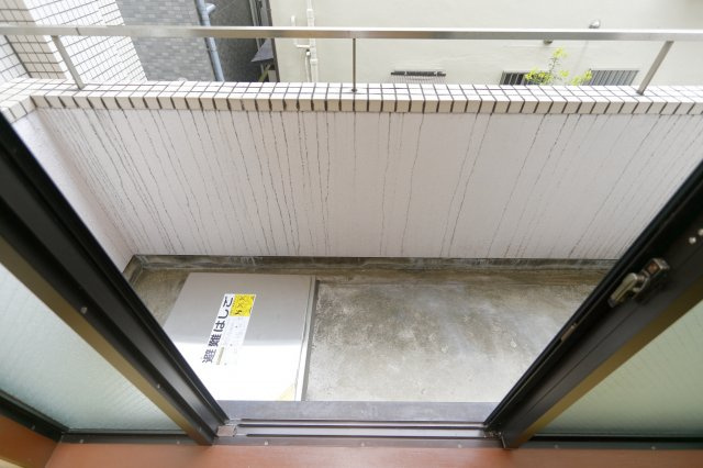 ロワイヤル東井堀12のバルコニー