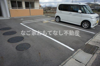 【駐車場】