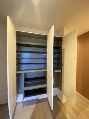 【収納】 | リビエテラス【SHM】 | シューズクローゼットでたくさん収納可能です♪