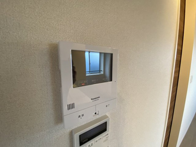 【セキュリティ】 | リビエテラス【SHM】 | 防犯対策に有効なカメラ付きインターホン！