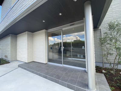 【エントランス】 | リビエテラス【SHM】 | 高級感溢れるホテルライク仕様！