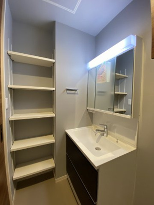 【洗面所】 | リビエテラス【SHM】 | シャンプードレッサーで忙しい朝にも寝癖の付いた頭にも優しい☆