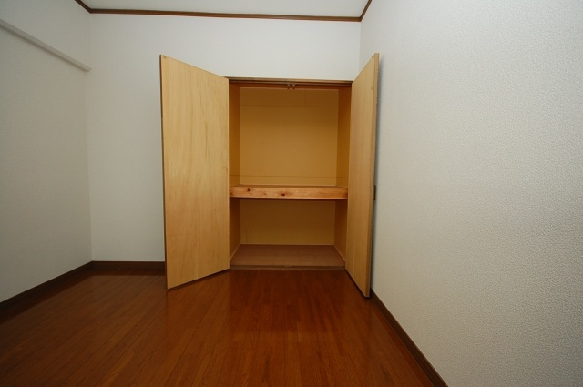 グランドヒル野中の収納|内装イメージ：同マンション別室