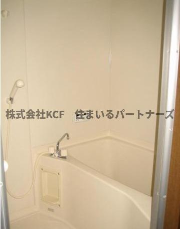 ハイネスコーポの浴室|ゆったり過ごせるお風呂です