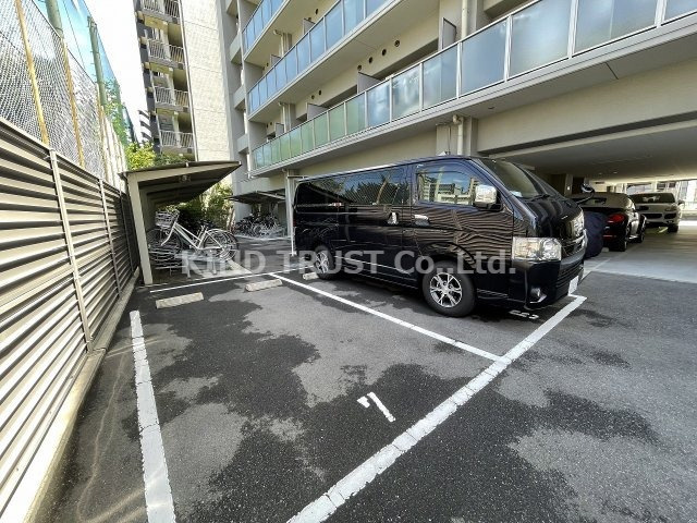 エスリード新梅田ノースポイントの駐車場|駐車場完備です